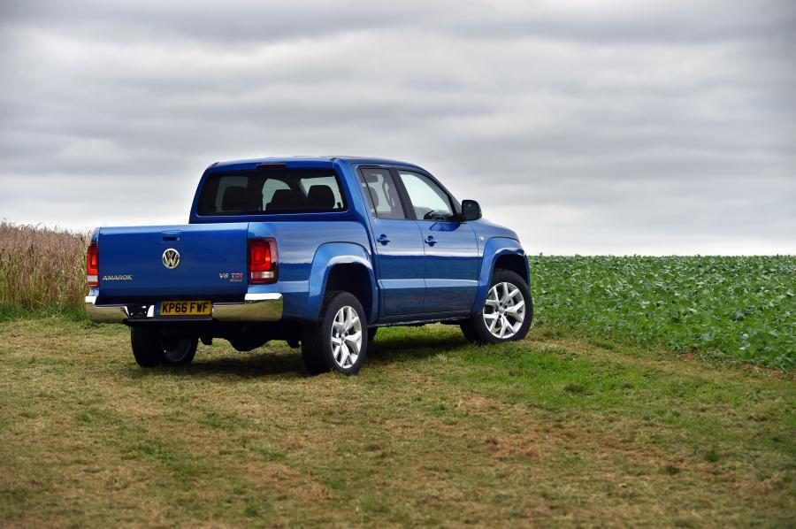  Volkswagen Amarok Double Cab 2016 года  (UK) (фото 12 из 40)